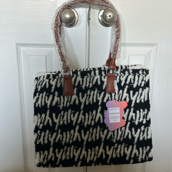 Yitty Major Label plush tote NWT black and white w/brown patent leather handles - Picture 1 of 6